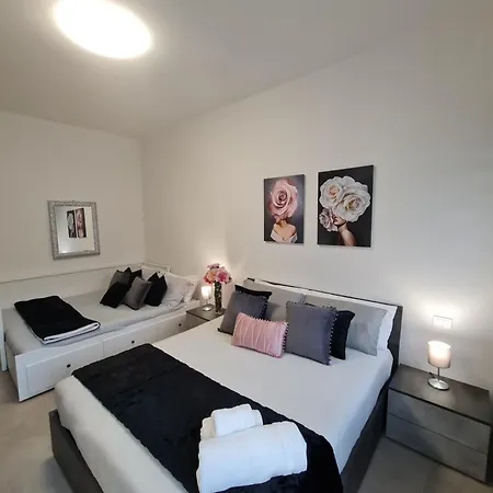 Raymihome Dante -parking Privato