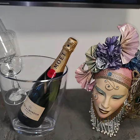 Raymihome Dante -parking Privato 아파트 *