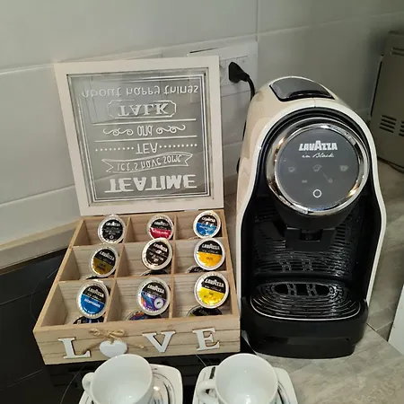 Raymihome Dante -parking Privato 아파트 *