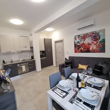 Raymihome Dante Apartment Turin