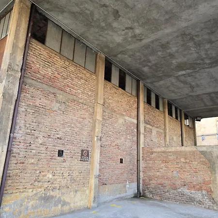 Raymihome Dante -parking Privato