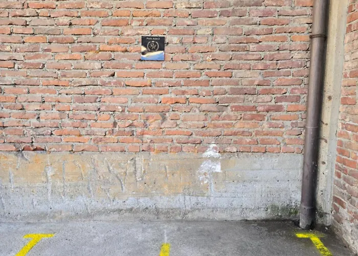 Raymihome Dante -parking Privato Turín