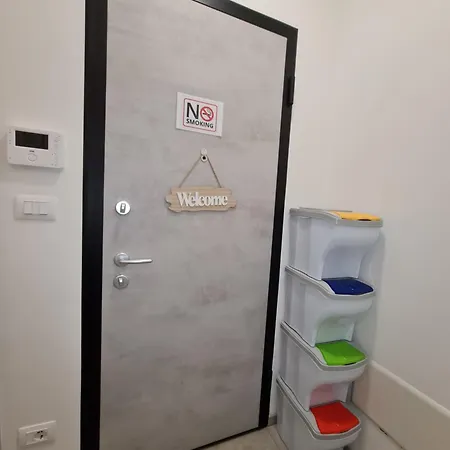 Raymihome Dante -parking Privato Apartament *